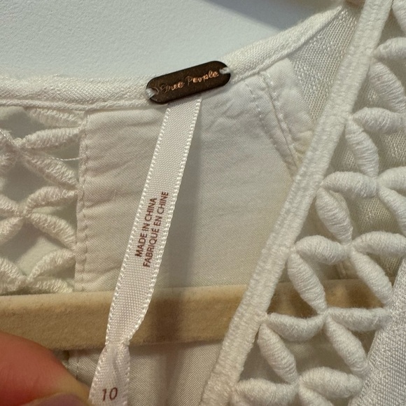 Free People Women’s Think I Love You Crochet Inset Mini Dress Size 10 - Picture 6 of 7